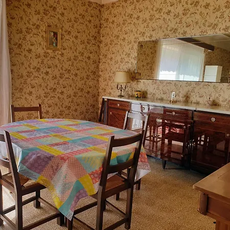 Сasa de vacaciones Agreable Maison De *
